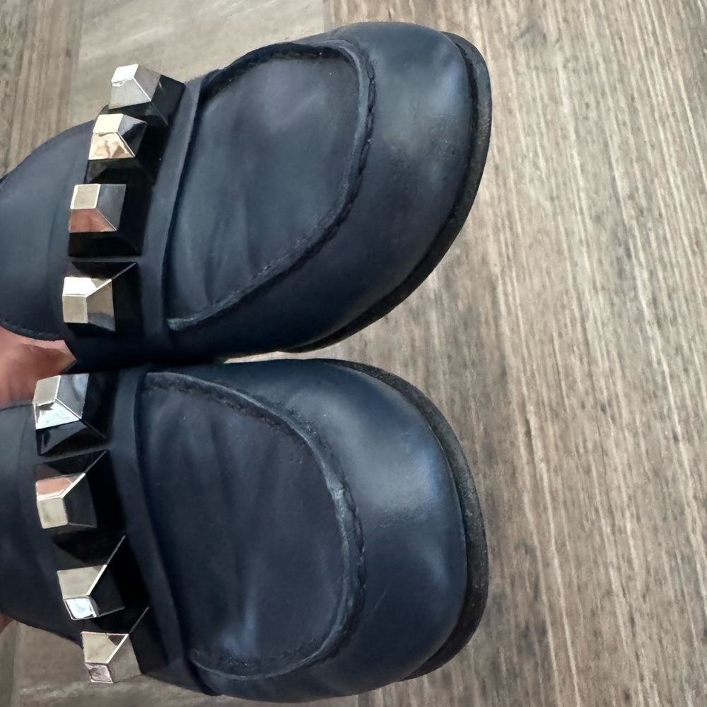 Fendi Leather Studded Loafers size 38.5 - Picture 6 of 10